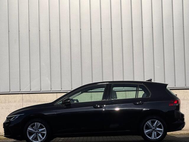 Volkswagen GOLF 1.0 eTSI Automaat Life Apple-Carplay *NL-AUTO*