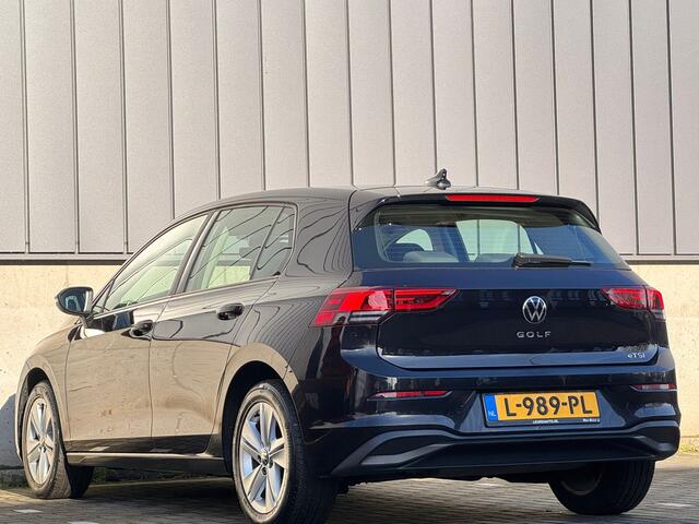 Volkswagen GOLF 1.0 eTSI Automaat Life Apple-Carplay *NL-AUTO*