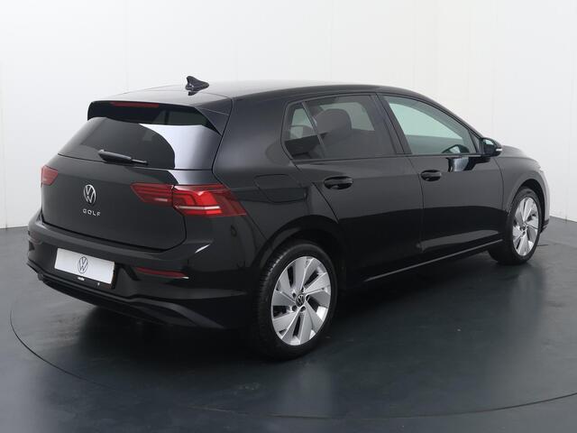 Volkswagen GOLF 1.5 TSI Life Edition | 116 PK | Multifunctioneel stuurwiel | Cruisecontrol | Achteruitrijcamera | Stoelverwarming |
