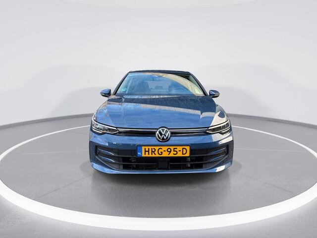 Volkswagen GOLF 1.5 eHybrid 204pk DSG Life Edition · Camera · Keyless · Stuur- & Stoelverwarming · ACC · Apple/Android Car Play · Sfeerverlichting · Garantie t/m 12-06-2029 of 100.000km