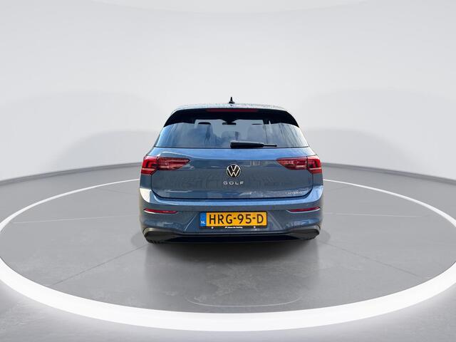 Volkswagen GOLF 1.5 eHybrid 204pk DSG Life Edition · Camera · Keyless · Stuur- & Stoelverwarming · ACC · Apple/Android Car Play · Sfeerverlichting · Garantie t/m 12-06-2029 of 100.000km