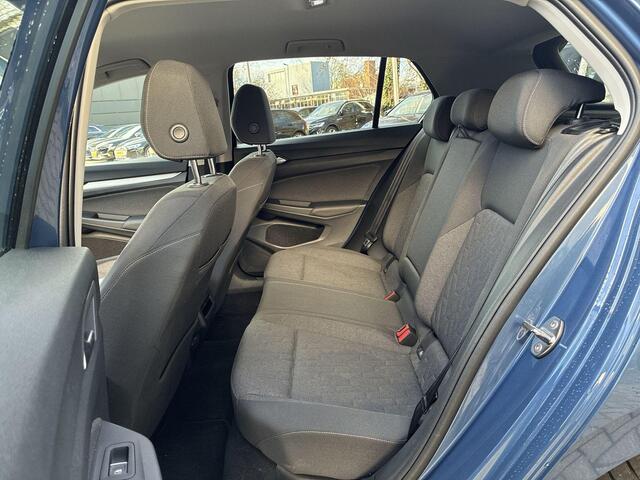 Volkswagen GOLF 1.5 eHybrid 204pk DSG Life Edition · Camera · Keyless · Stuur- & Stoelverwarming · ACC · Apple/Android Car Play · Sfeerverlichting · Garantie t/m 12-06-2029 of 100.000km
