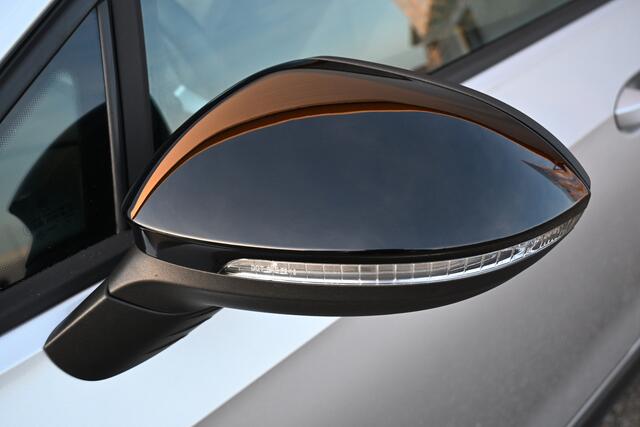 Volkswagen GOLF 1.4 eHybrid GTE 245 pk IQ-Light | Head-Up | Standkachel | Apple-Carplay