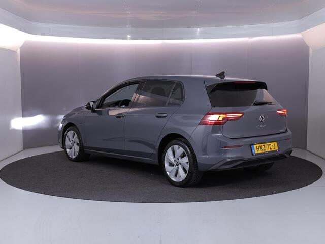Volkswagen GOLF 1.5 eHybrid Life Edition 204 pk Automaat (DSG) | Verlengde garantie | Navigatie via App | Parkeersensoren (Park assist) | Achteruitrijcamera | Adaptieve cruise control |
