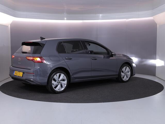 Volkswagen GOLF 1.5 eHybrid Life Edition 204 pk Automaat (DSG) | Verlengde garantie | Navigatie via App | Parkeersensoren (Park assist) | Achteruitrijcamera | Adaptieve cruise control |