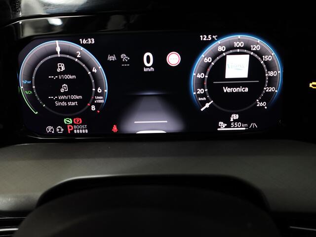 Volkswagen GOLF 1.5 eHybrid Life Edition 204 pk Automaat (DSG) | Verlengde garantie | Navigatie via App | Parkeersensoren (Park assist) | Achteruitrijcamera | Adaptieve cruise control |
