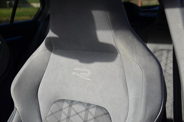 Volkswagen GOLF 1.5 TSI R-Line Navi/Pdc/Ecc/Achteruitrijcamera/Stoelverwarming/Panoramadak/Privacy-Glas/18-Inch Lmv/Cr-Controle/Led