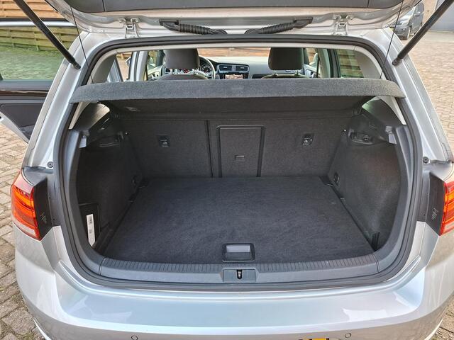 Volkswagen GOLF 1.0 TSI Highline, acc, carplay, stoelverw.