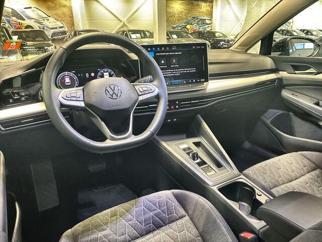 Volkswagen GOLF 1.5 204pk DSG eHybrid Life Edition · Camera · Apple/Android Car Play · P-Sensoren · Stoel-&Stuurverwarming · 18'' Inch · Garantie t/m 24-06-2029 of 100.000km