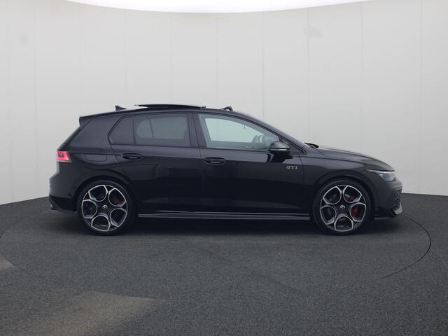Volkswagen GOLF 2.0TSI/265PK GTI DSG · Panoramadak · 360°Camera + Parkeersensoren · Apple/Android · Garantie t/m 12-12-2026