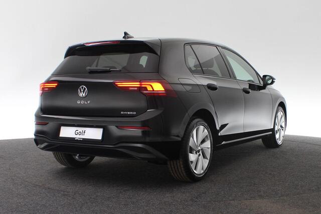 Volkswagen GOLF Life Edition 1.5 eHybrid 150 kW / 204 pk
