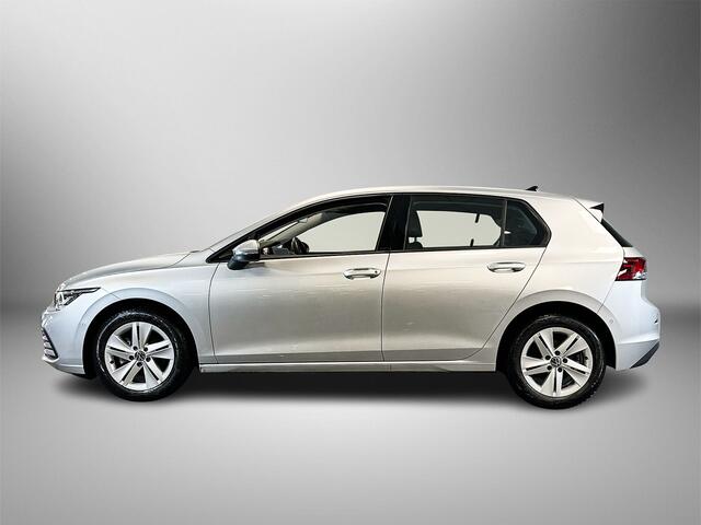 Volkswagen GOLF 1.0 110pk eTSI Life Business Achteruitrijcamera | Parkeersensoren voor en achter | Adaptive cruise control