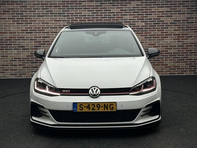 Volkswagen GOLF 2.0 TSI GTI TCR Panorama Dynaudio Camera Adaptive Cruise