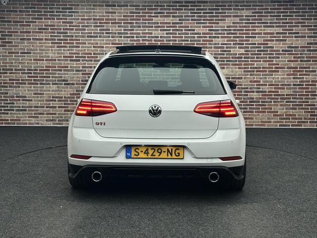 Volkswagen GOLF 2.0 TSI GTI TCR Panorama Dynaudio Camera Adaptive Cruise
