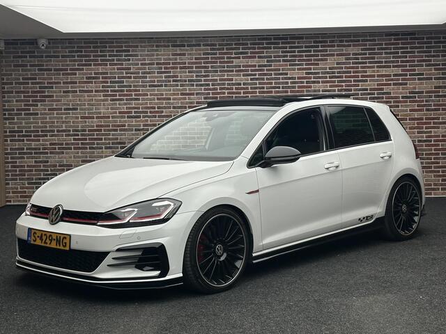 Volkswagen GOLF 2.0 TSI GTI TCR Panorama Dynaudio Camera Adaptive Cruise