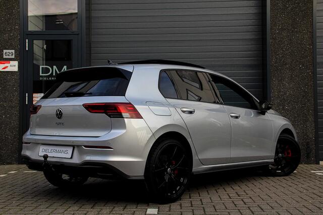 Volkswagen GOLF 1.4 eHybrid GTE Black Style | Reflex zilver | Trekhaak elektrisch | Pano | goed in de opties