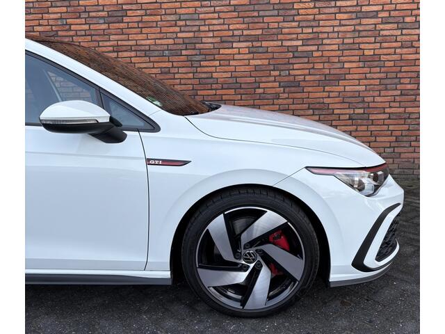 Volkswagen GOLF 2.0 TSI GTI/ IQ Light/ Pano dak/ Stuurverwarming