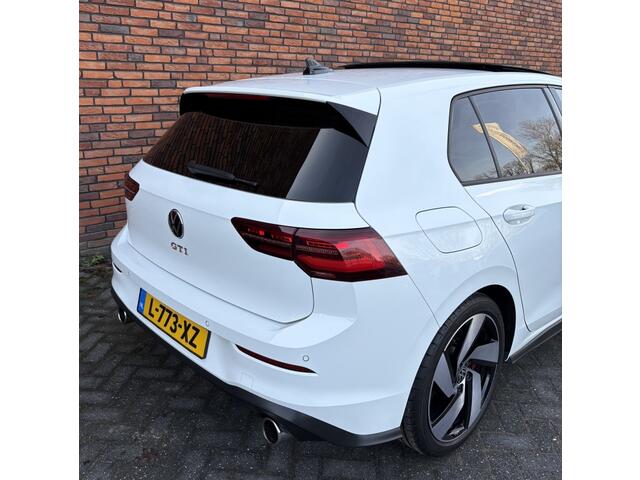 Volkswagen GOLF 2.0 TSI GTI/ IQ Light/ Pano dak/ Stuurverwarming