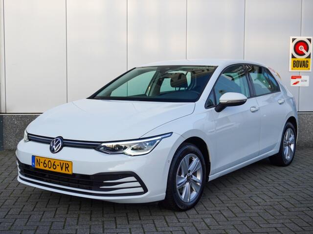 Volkswagen GOLF 1.0 eTSI Life Bns IQ Light | Stoel&Stuur verwarm.| CarPlay | ACC