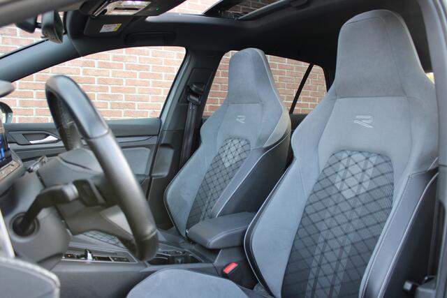 Volkswagen GOLF 1.5 eTSI R-Line 130PK |PANO-DAK|STUUR-STOELVERWARMING|17-INCH|