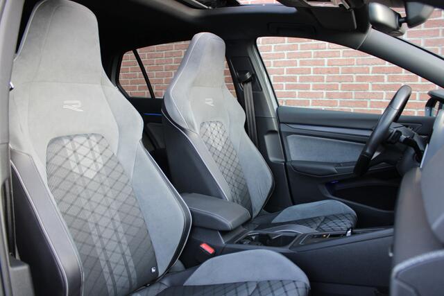 Volkswagen GOLF 1.5 eTSI R-Line 130PK |PANO-DAK|STUUR-STOELVERWARMING|17-INCH|