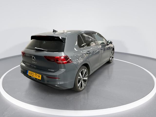 Volkswagen GOLF 1.5 204pk DSG eHybrid Life Edition · Camera · Stoel-&Stuurverwarming · Apple/Android Car Play · 18'' Inch · Garantie t/m 10-06-2029 of 100.000km