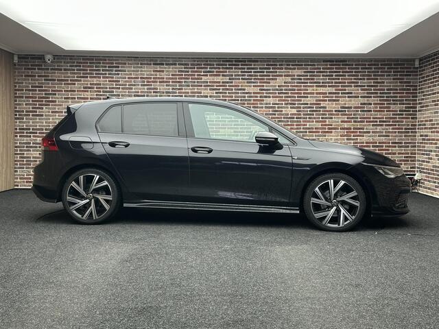 Volkswagen GOLF 1.5 eTSI R-Line Business | Achteruitrijcamera | Panorama | Stoel-/stuurverwarming | Apple carplay & Android auto