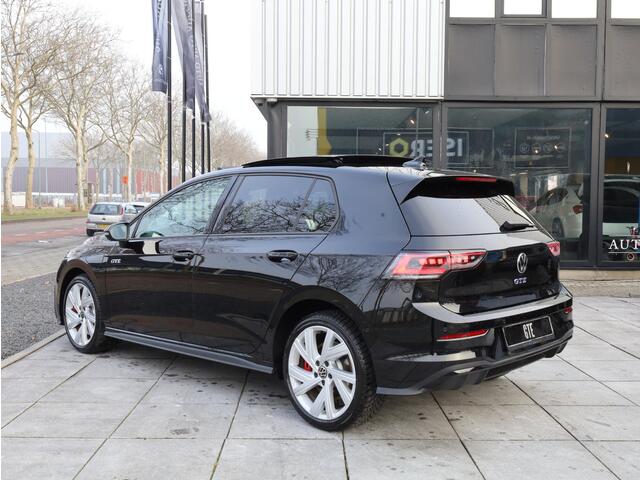 Volkswagen GOLF GTE 1.5 eHybrid 272PK | Panodak | Head-up | Keyless | Camera | IQ Light Matrix | Stoel&Stuurverwarming | Alarm |