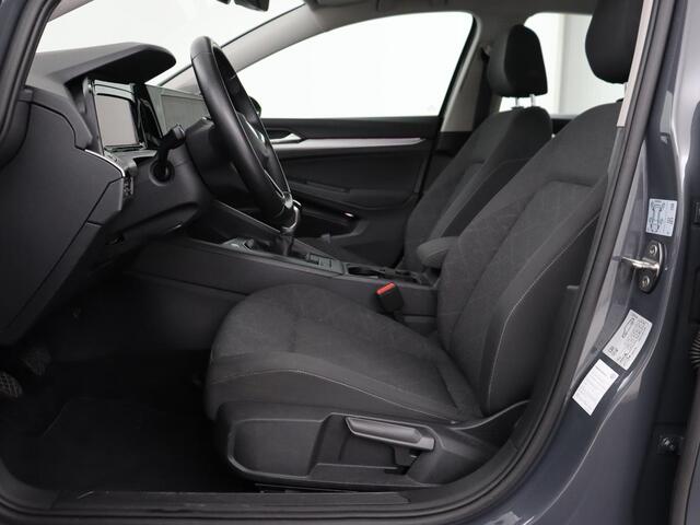 Volkswagen GOLF 1.0 TSI Life | Carplay | Navigatie | Adaptive cruise | Sfeerverlichting | Full LED | Climate control | Parkeerhulp | Keyless Start