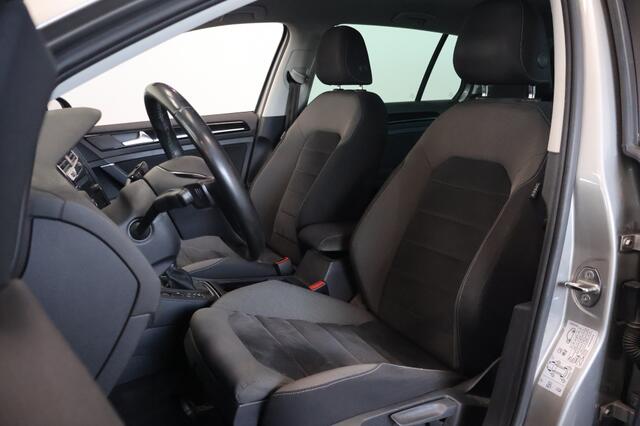 Volkswagen GOLF 1.4 TSI Highline Automaat | ACC | LED | Winter Pack | Keyless