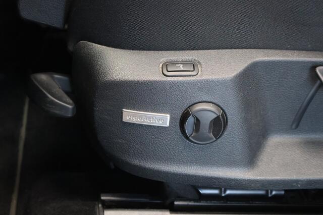 Volkswagen GOLF 1.4 TSI Highline Automaat | ACC | LED | Winter Pack | Keyless