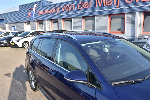 Volkswagen GOLF Variant 1.5 TSI Highline Business R-Line , TREKHAAK , VIRTUAL COCKPIT ,LMV17 , NAVI , PDC V+A ,