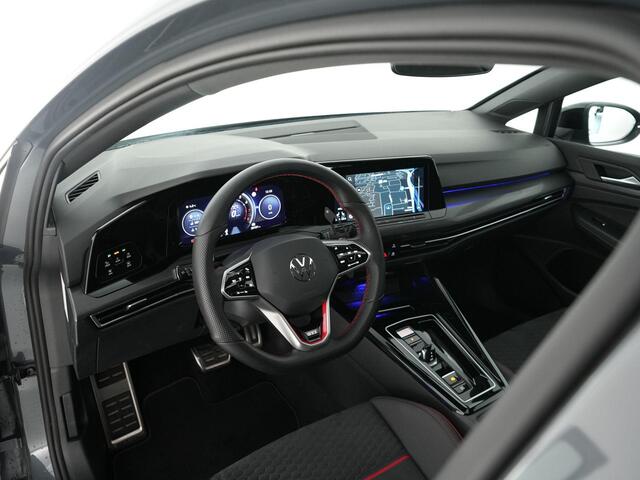 Volkswagen GOLF GTI Clubsport 2.0 TSI |Akrapovic|panoramadak|dealer onderhouden|IQ-light|19" R velgen|ACC|parkeer camera|sfeerverlichting|stoel & stuurverwarming|