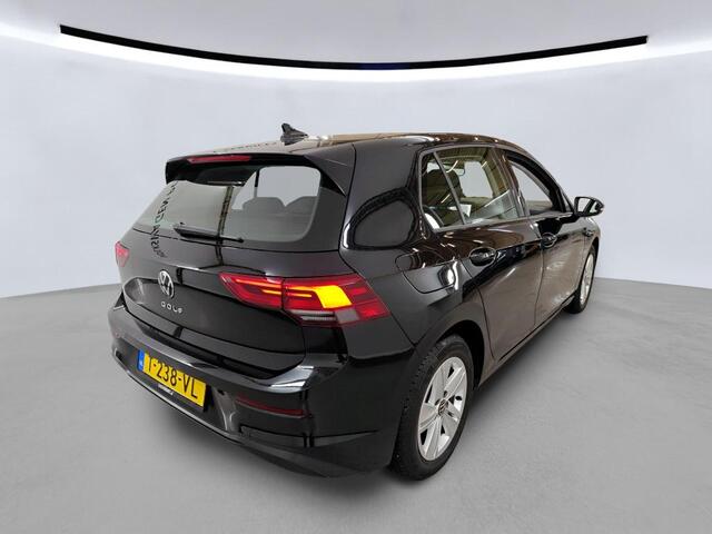 Volkswagen GOLF 1.0 TSI Life / Navigatie / Achteruitrij camera / 16'' LMV
