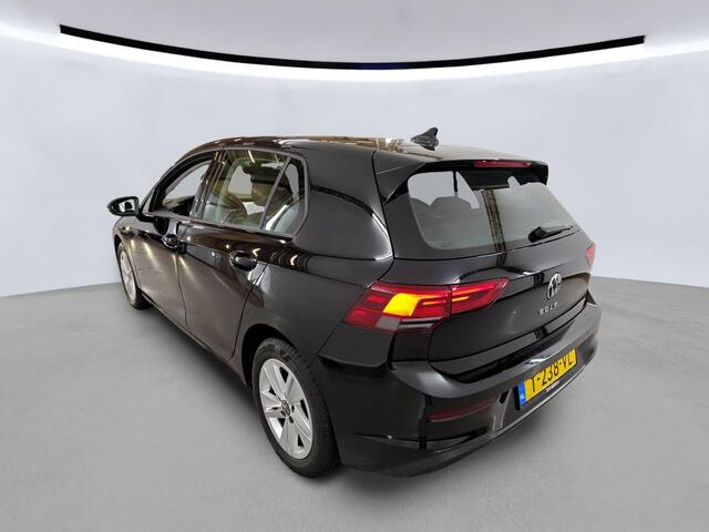 Volkswagen GOLF 1.0 TSI Life / Navigatie / Achteruitrij camera / 16'' LMV