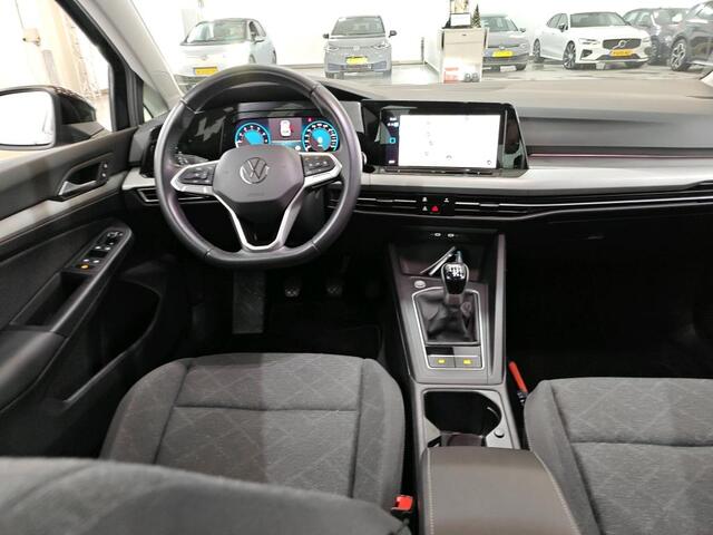 Volkswagen GOLF 1.0 TSI Life / Navigatie / Achteruitrij camera / 16'' LMV