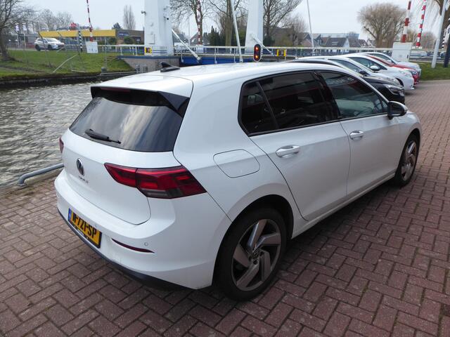 Volkswagen GOLF 1.0 TSI Life, 2021 NAVI, CLIMA, DIGI DASH, APPLE CARPL, STOEL EN STUURVERW.