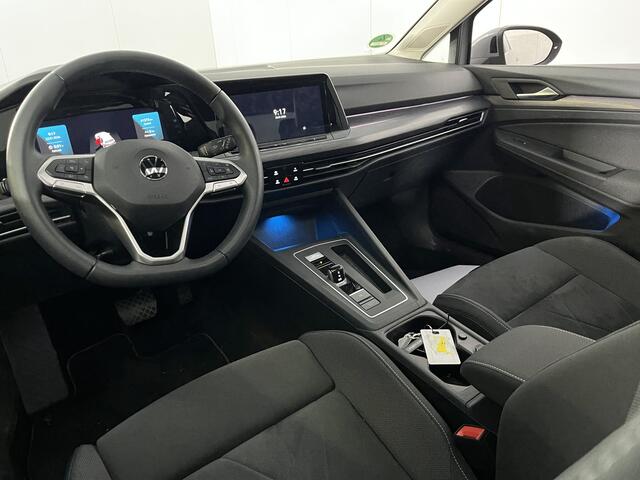 Volkswagen GOLF 1.4 eHybrid Style / AUTOMAAT/ PANO/ IQ LIGHT/ HEAD-UP DISPLAY/ KEYLESS/ ELEKTR. STOEL/ DIGITAL DASH/ ADAPT. CRUISE/ PARK. SENSOREN + CAMERA/ RIJ-MODI/ NAVI/ STOEL VERWARM.