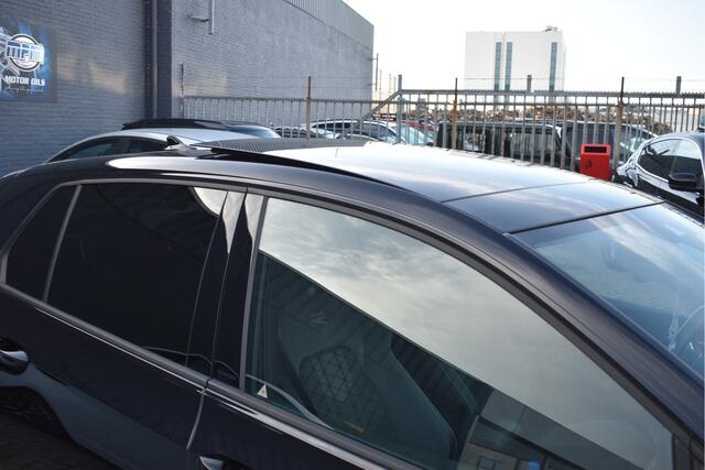 Volkswagen GOLF 1.5 TSI R-Line Business, BOEKJES,NAP EN ONDERHOUDSHISTORIE