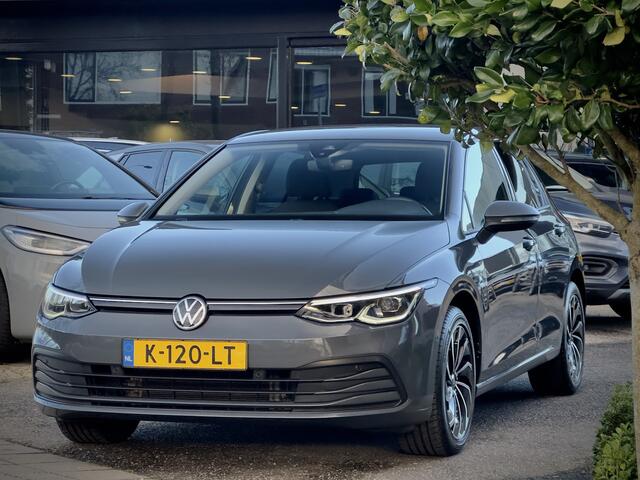 Volkswagen GOLF 1.5 TSI LIFE EDITION NAVI DIGI-DASH APPLE-CARPLAY LED LMV PDC