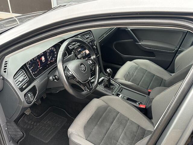 Volkswagen GOLF 1.5 TSI Highline