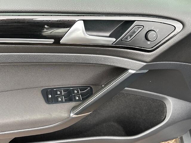 Volkswagen GOLF 1.5 TSI Highline