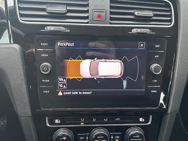 Volkswagen GOLF 1.5 TSI Highline