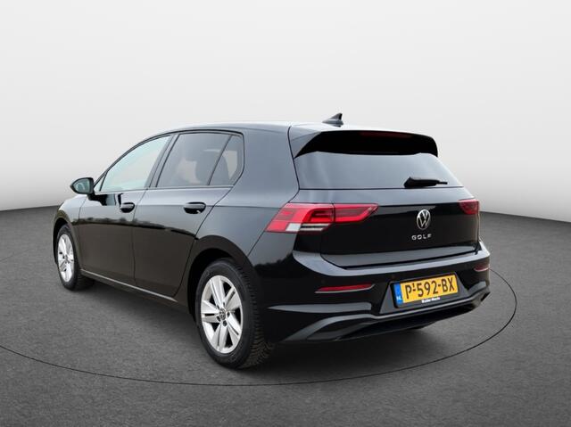 Volkswagen GOLF 2.0 TDI Style Aut | Nav en Winterpakket | Privacy glass