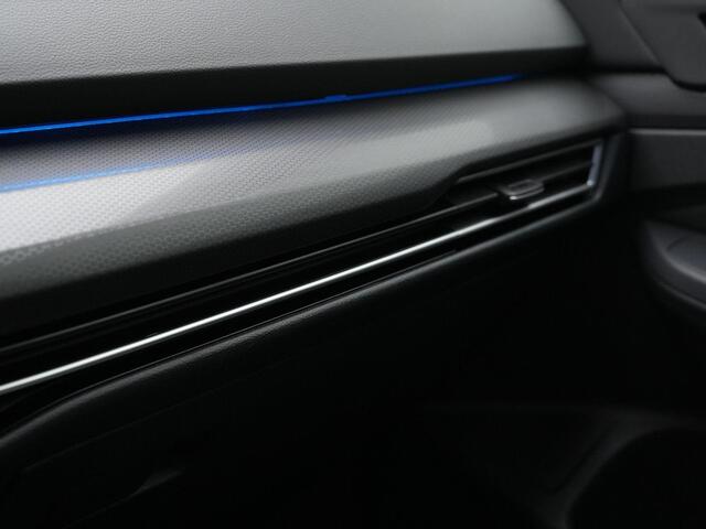 Volkswagen GOLF 1.4 eHybrid 245 pk DSG GTE | IQ Light | Head-up display | Stuur-/stoelverwarming | Achteruitrijcamera | Adaptive Cruise