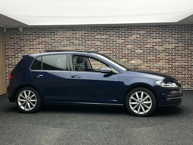 Volkswagen GOLF 1.5 TSI Highline Panorama Dynaudio Facelift Massage