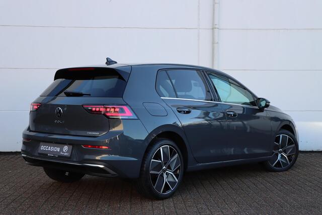 Volkswagen GOLF 1.5 eHybrid Style Edition 204pk DSG6 | 360 Camera | Elektrische Stoelen | Massage