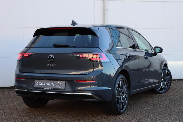 Volkswagen GOLF 1.5 eHybrid Style Edition 204pk DSG6 | 360 Camera | Elektrische Stoelen | Massage
