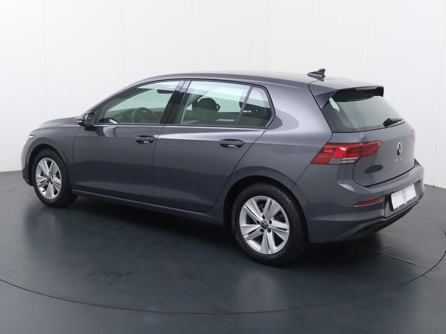 Volkswagen GOLF 1.0 TSI Life | 110 PK | Achteruitrijcamera | Navigatiesysteem | Adaptive cruise control |