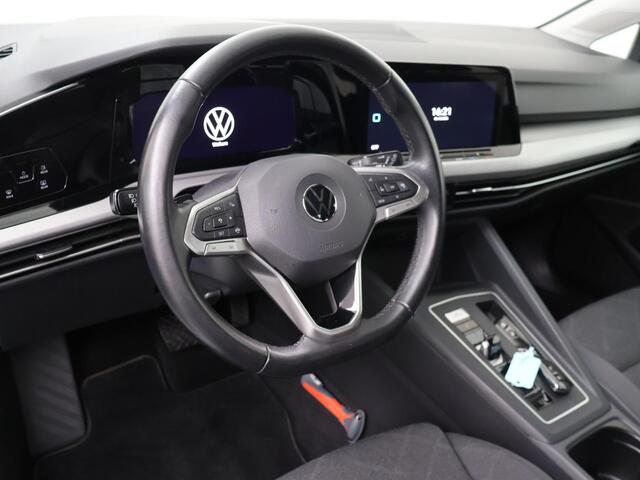 Volkswagen GOLF Variant 1.0 eTSI Life | 110 PK | Automaat | Adaptive cruise control | Apple Carplay/Android Auto |